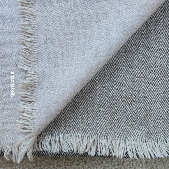 Avoca Wool Cashmere 4 Panel Herringbone Oversized Scarf Ireland - Picture 11 of 11